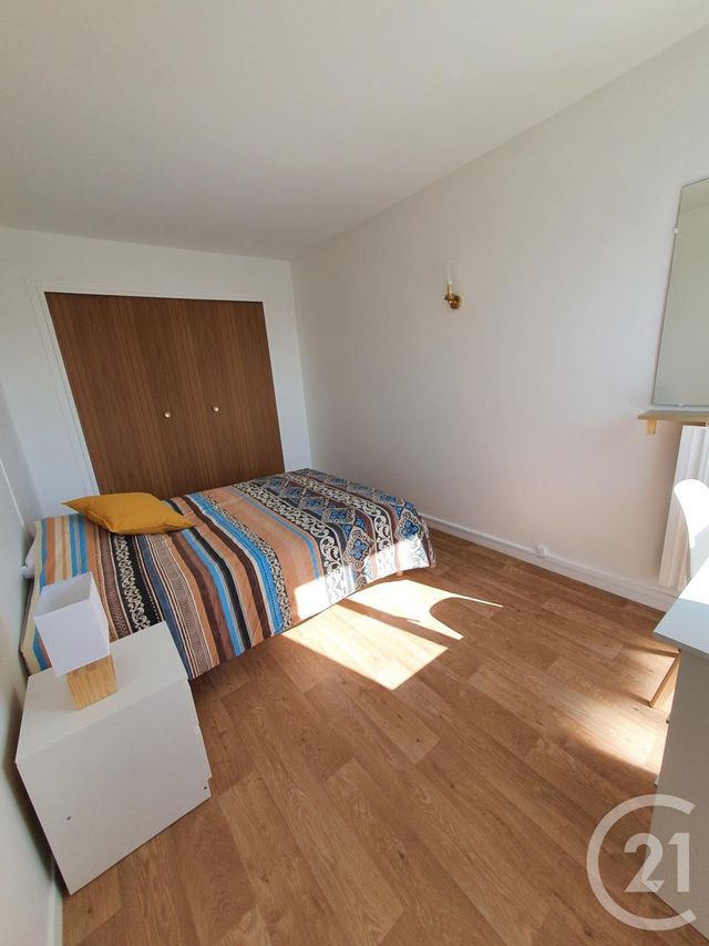 Afficher la photo en grand Appartement F4 à louer - 4 pièces - 66.88 m2 - MONT ST AIGNAN - 76 - HAUTE-NORMANDIE - Century 21 Harmony