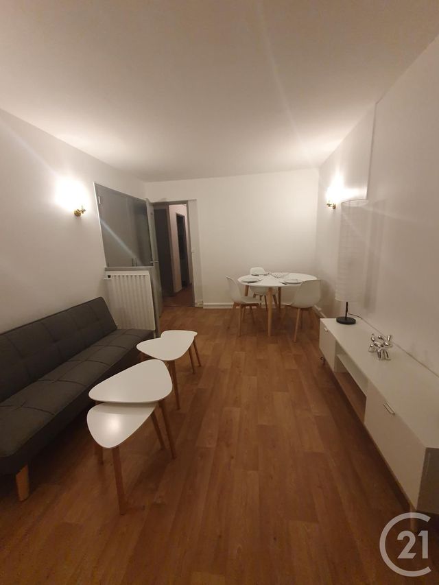 Afficher la photo en grand Appartement F4 à louer - 4 pièces - 66.88 m2 - MONT ST AIGNAN - 76 - HAUTE-NORMANDIE - Century 21 Harmony