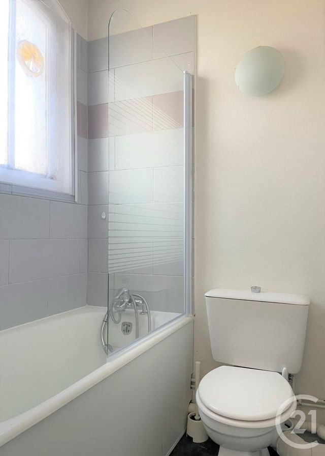 Appartement F1 à louer - 1 pièce - 21.79 m2 - ROUEN - 76 - HAUTE-NORMANDIE - Century 21 Harmony Appartement F1 à louer - 1 pièce - 21.79 m2 - ROUEN - 76 - HAUTE-NORMANDIE - Century 21 Harmony