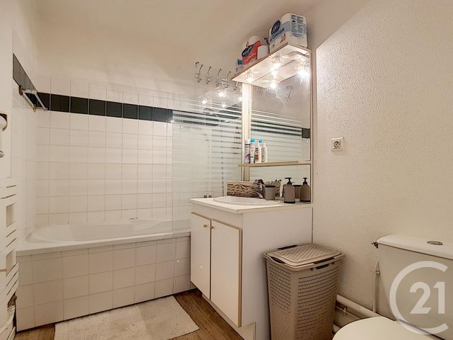 Appartement F1 à vendre - 1 pièce - 30.39 m2 - ROUEN - 76 - HAUTE-NORMANDIE - Century 21 Harmony Appartement F1 à vendre - 1 pièce - 30.39 m2 - ROUEN - 76 - HAUTE-NORMANDIE - Century 21 Harmony