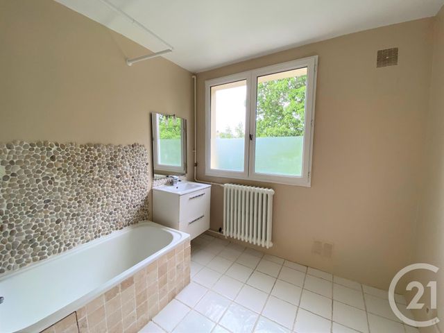 Appartement F4 à vendre - 4 pièces - 72.43 m2 - BONSECOURS - 76 - HAUTE-NORMANDIE - Century 21 Harmony Appartement F4 à vendre - 4 pièces - 72.43 m2 - BONSECOURS - 76 - HAUTE-NORMANDIE - Century 21 Harmony