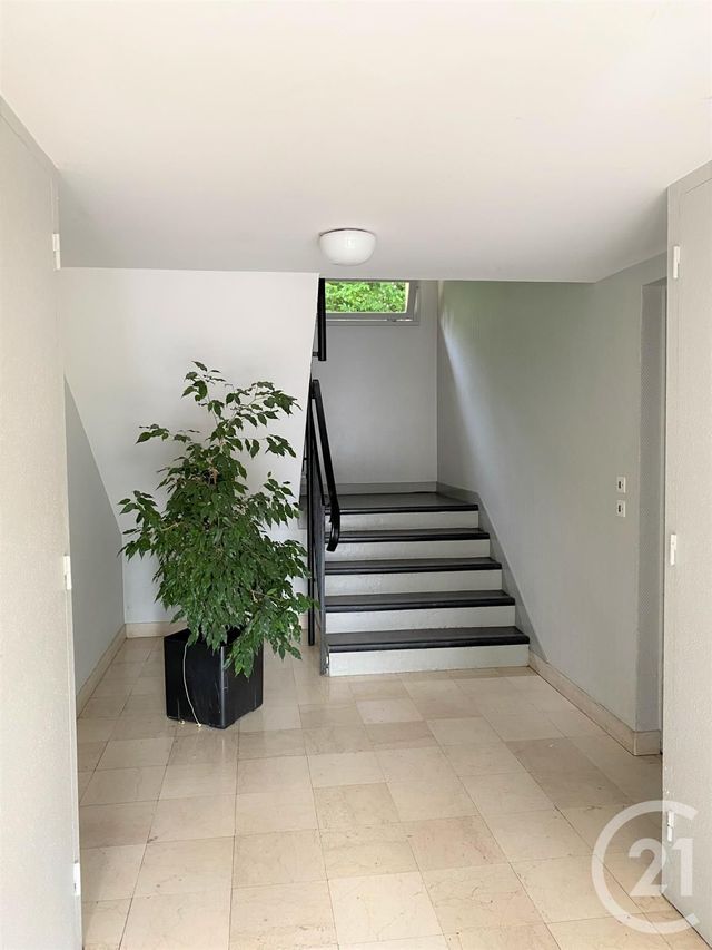 Appartement F4 à vendre - 4 pièces - 72.43 m2 - BONSECOURS - 76 - HAUTE-NORMANDIE - Century 21 Harmony Appartement F4 à vendre - 4 pièces - 72.43 m2 - BONSECOURS - 76 - HAUTE-NORMANDIE - Century 21 Harmony