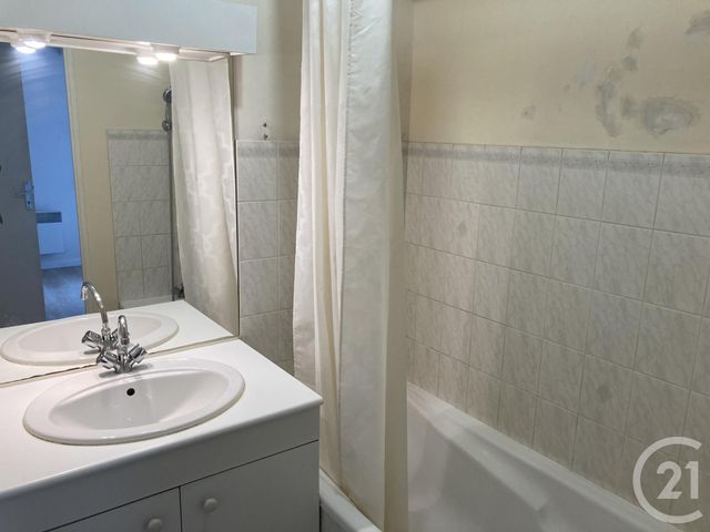 Afficher la photo en grand Appartement F2 à louer - 2 pièces - 46.7 m2 - ROUEN - 76 - HAUTE-NORMANDIE - Century 21 Harmony
