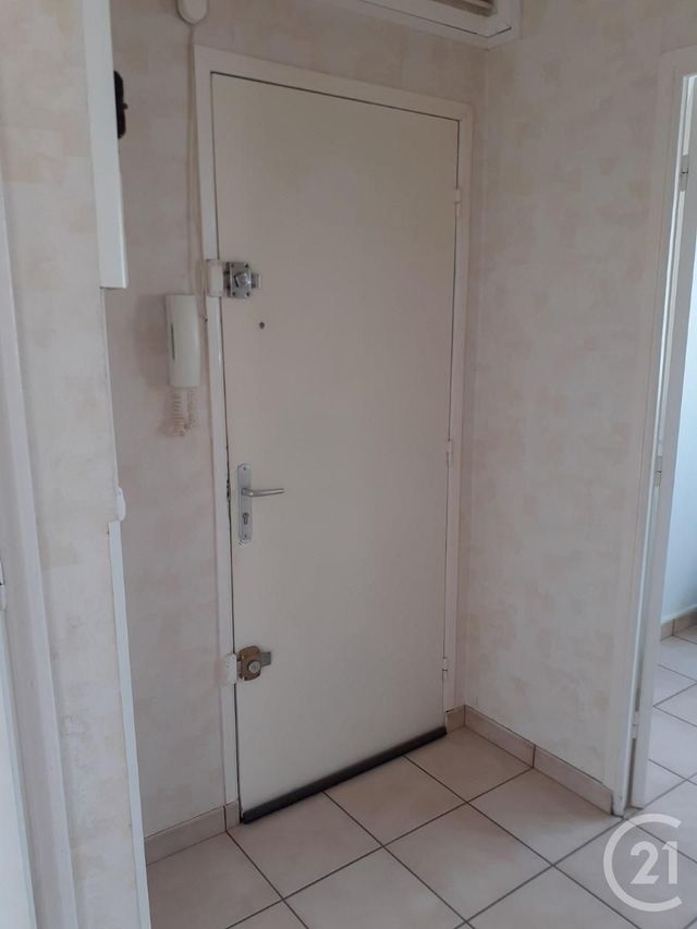 Afficher la photo en grand Appartement F4 à vendre - 4 pièces - 74.0 m2 - BIHOREL - 76 - HAUTE-NORMANDIE - Century 21 Harmony