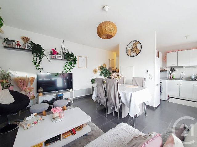Appartement F3 à louer - 3 pièces - 61.79 m2 - MONT ST AIGNAN - 76 - HAUTE-NORMANDIE - Century 21 Harmony
