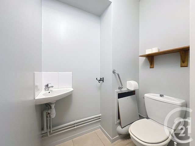 Afficher la photo en grand Appartement F2 à vendre - 2 pièces - 55.75 m2 - MONT ST AIGNAN - 76 - HAUTE-NORMANDIE - Century 21 Harmony