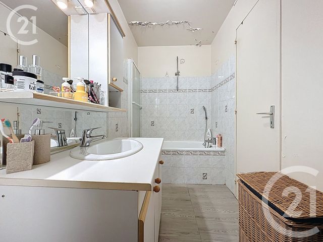 Afficher la photo en grand Appartement T3 à vendre - 3 pièces - 58.94 m2 - ROUEN - 76 - HAUTE-NORMANDIE - Century 21 Harmony