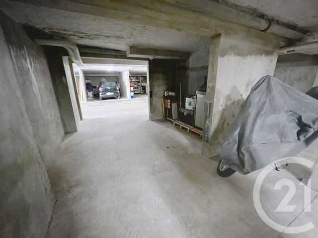 Afficher la photo en grand parking à louer - 12.0 m2 - ROUEN - 76 - HAUTE-NORMANDIE - Century 21 Harmony