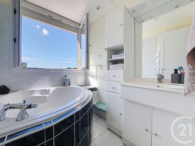 Appartement F3 à louer - 3 pièces - 71.62 m2 - MAROMME - 76 - HAUTE-NORMANDIE - Century 21 Harmony