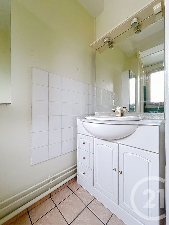 Appartement à louer - 3 pièces - 62.0 m2 - ROUEN - 76 - HAUTE-NORMANDIE - Century 21 Harmony