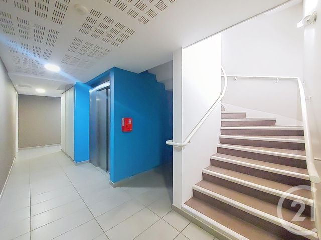 Appartement F3 à louer - 3 pièces - 61.0 m2 - LE HOULME - 76 - HAUTE-NORMANDIE - Century 21 Harmony