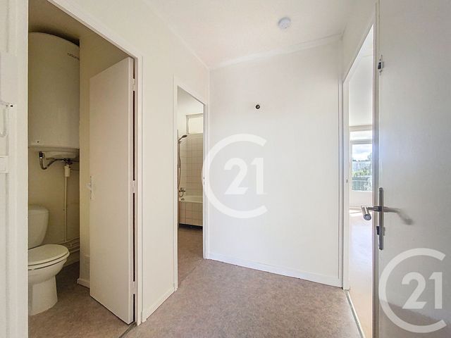 Appartement F3 à louer - 3 pièces - 67.2 m2 - MONT ST AIGNAN - 76 - HAUTE-NORMANDIE - Century 21 Harmony