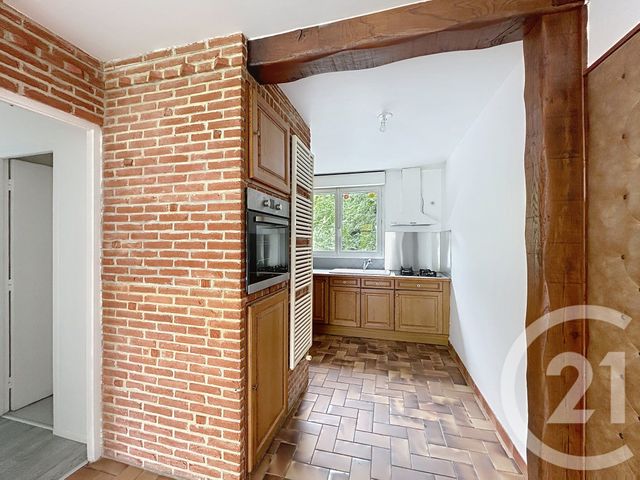 Appartement T3 à louer - 3 pièces - 62.68 m2 - PETIT COURONNE - 76 - HAUTE-NORMANDIE - Century 21 Harmony