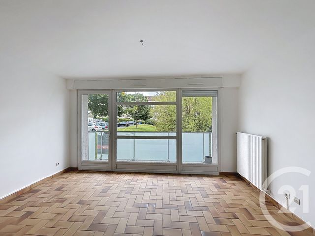 Appartement T3 à louer - 3 pièces - 62.68 m2 - PETIT COURONNE - 76 - HAUTE-NORMANDIE - Century 21 Harmony