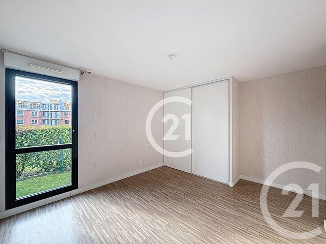 Appartement F4 à louer - 4 pièces - 109.75 m2 - FRANQUEVILLE ST PIERRE - 76 - HAUTE-NORMANDIE - Century 21 Harmony