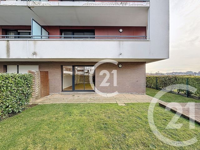 Appartement F4 à louer - 4 pièces - 109.75 m2 - FRANQUEVILLE ST PIERRE - 76 - HAUTE-NORMANDIE - Century 21 Harmony