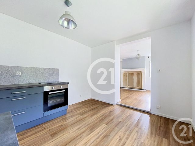 Appartement F2 à louer - 2 pièces - 45.0 m2 - MOULINEAUX - 76 - HAUTE-NORMANDIE - Century 21 Harmony