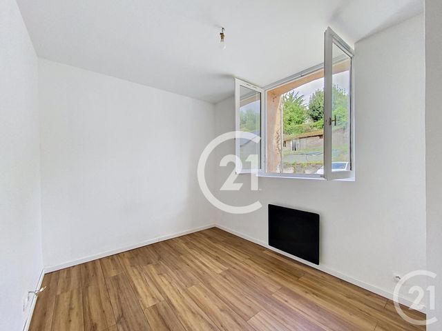 Appartement F2 à louer - 2 pièces - 45.0 m2 - MOULINEAUX - 76 - HAUTE-NORMANDIE - Century 21 Harmony