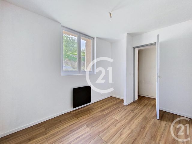 Appartement F2 à louer - 2 pièces - 45.0 m2 - MOULINEAUX - 76 - HAUTE-NORMANDIE - Century 21 Harmony