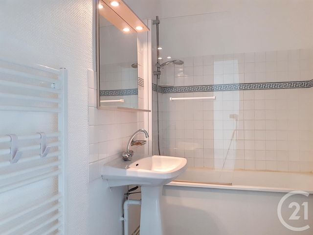 Appartement F1bis à louer - 2 pièces - 40.21 m2 - ROUEN - 76 - HAUTE-NORMANDIE - Century 21 Harmony