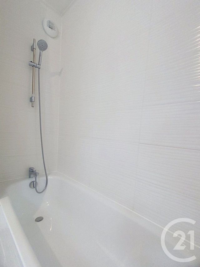 Appartement F3 à louer - 3 pièces - 62.0 m2 - ROUEN - 76 - HAUTE-NORMANDIE - Century 21 Harmony