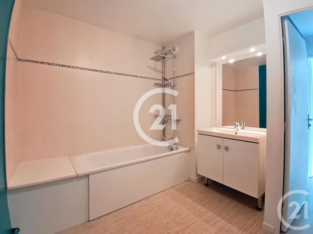 Appartement F3 à vendre - 3 pièces - 65.3 m2 - MONT ST AIGNAN - 76 - HAUTE-NORMANDIE - Century 21 Harmony