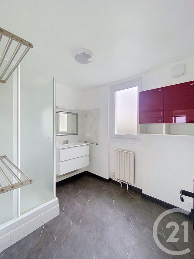 Appartement F5 à louer - 4 pièces - 72.0 m2 - BIHOREL - 76 - HAUTE-NORMANDIE - Century 21 Harmony