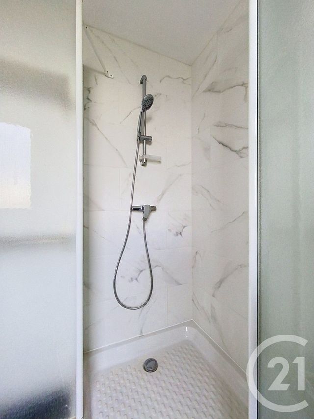 Appartement F5 à louer - 4 pièces - 72.0 m2 - BIHOREL - 76 - HAUTE-NORMANDIE - Century 21 Harmony