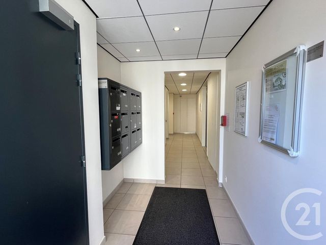 Appartement F2 à louer - 2 pièces - 35.0 m2 - BIHOREL - 76 - HAUTE-NORMANDIE - Century 21 Harmony
