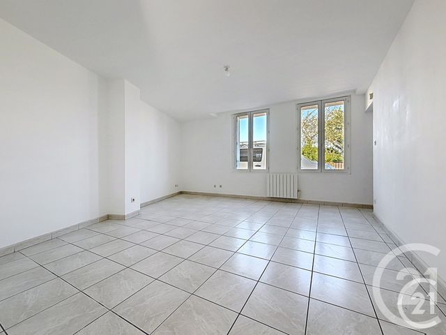 Appartement F2 à louer - 2 pièces - 55.5 m2 - CAUDEBEC LES ELBEUF - 76 - HAUTE-NORMANDIE - Century 21 Harmony