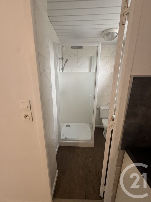 Appartement F2 à louer - 2 pièces - 30.0 m2 - ST PIERRE DE VARENGEVILLE - 76 - HAUTE-NORMANDIE - Century 21 Harmony